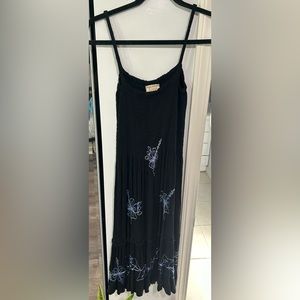 Black Maxi Dress w blue/white flowers 100% rayon size medium, stretchy top!